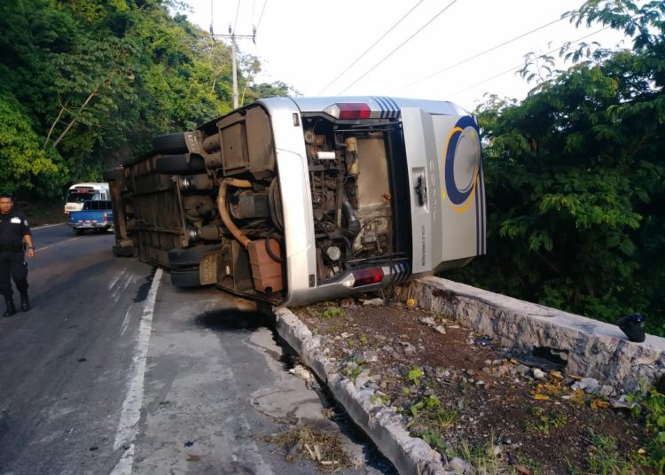Accidente de tránsito deja 20 lesionados en Mercedes Umaña