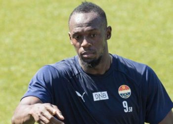 Usain Bolt debutó como futbolista