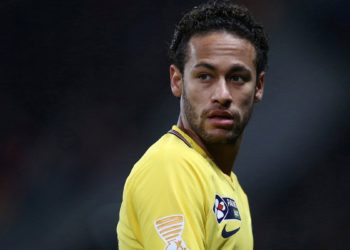 Neymar vuelve a tocar el balón después de 3 meses de inactividad