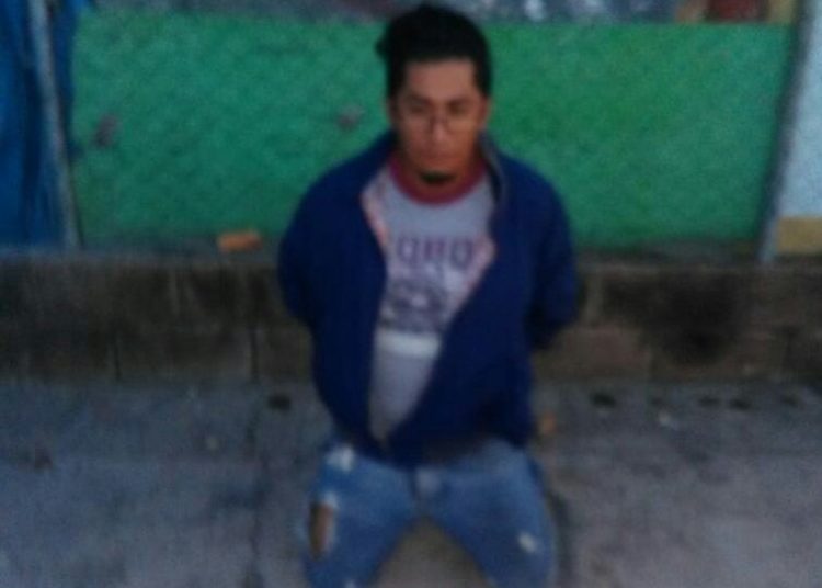 PNC detiene a presunto roba carros en Carretera Panamericana