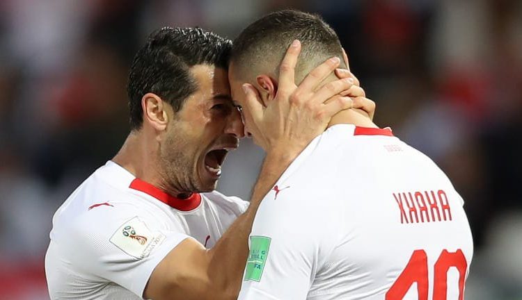 En último minuto Suiza derrota a Serbia 2-1