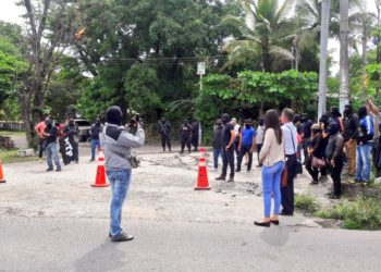 Policías protestan por condena a 60 años contra 4 agentes que mataron a dos pandilleros