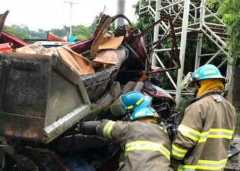 Fallece mujer tras accidente de tránsito en carretera al Puerto de La Libertad