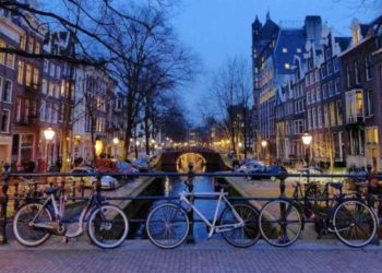 Holanda busca remunerar a empleados que vayan en bicicleta al trabajo