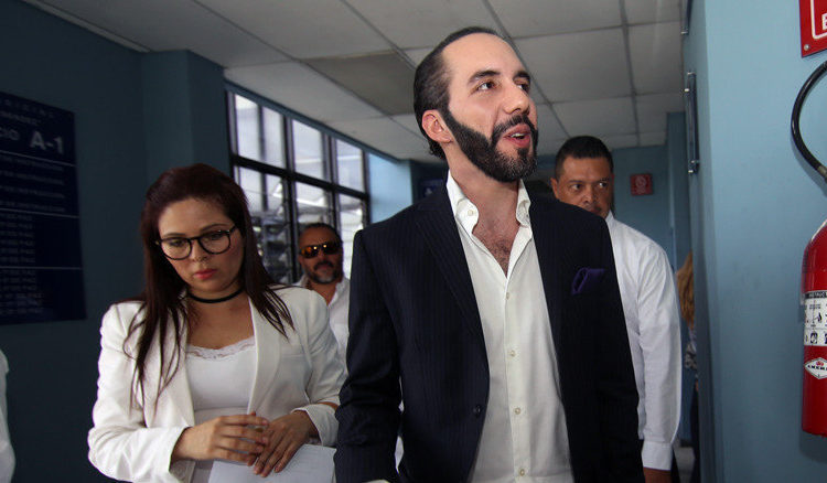 Cámara ratifica a juez que lleva el caso de difamación contra Nayib Bukele