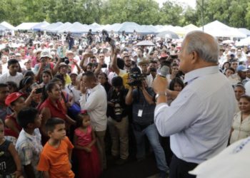 Sánchez Cerén: Estudiantes fueron agredidos por reclamar que el agua sea para todos