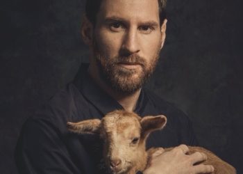 Lionel Messi posó con una cabra por esta razón