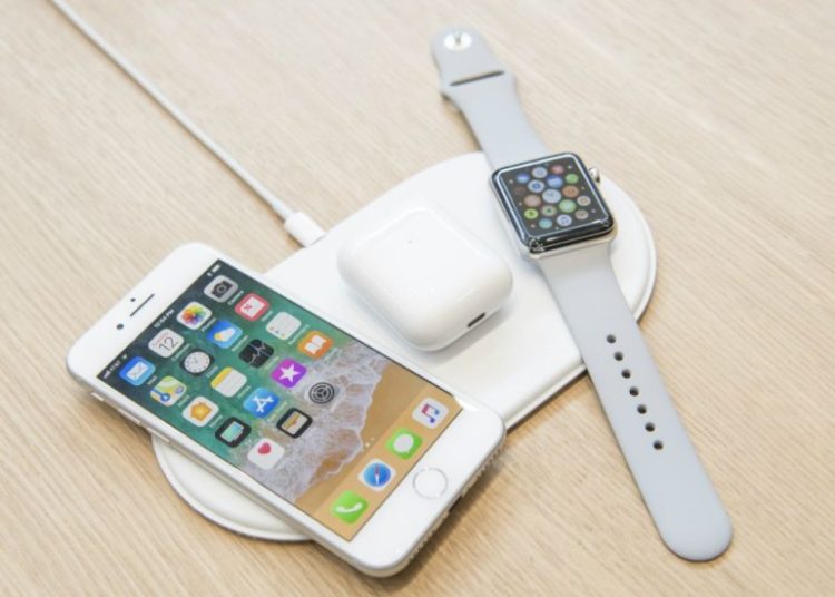 El motivo del retraso del cargador inalámbrico de Apple
