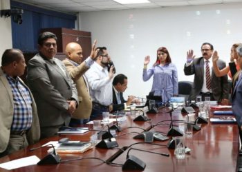 Diputados se comprometen con la no privatización del agua