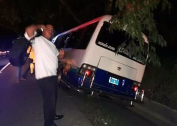 Microbús de la ruta 100 choca en San Juan Opico: 1 muerto y 4 lesionados