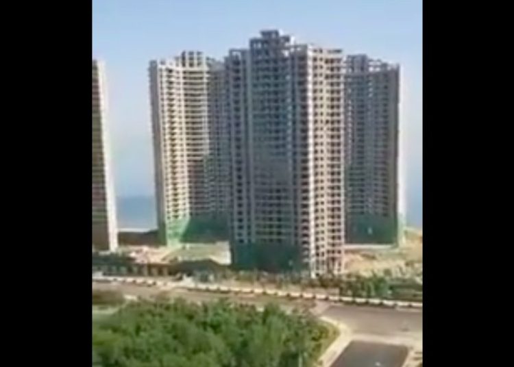 Ingenieros chinos acaban con un edificio en 20 segundos