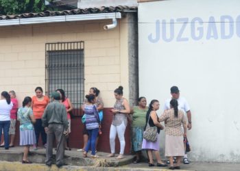 “Es una mentira, es una calumnia», dicen feligreses que apoyan a sacerdote acusado de agresión sexual