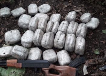 Mareros abandonan armas y drogas en casa “destroyer”