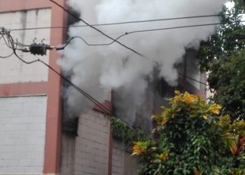 Se incendia apartamento en colonia IVU