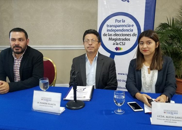 Organización ciudadana critica manejo mediático de la FGR en caso Funes