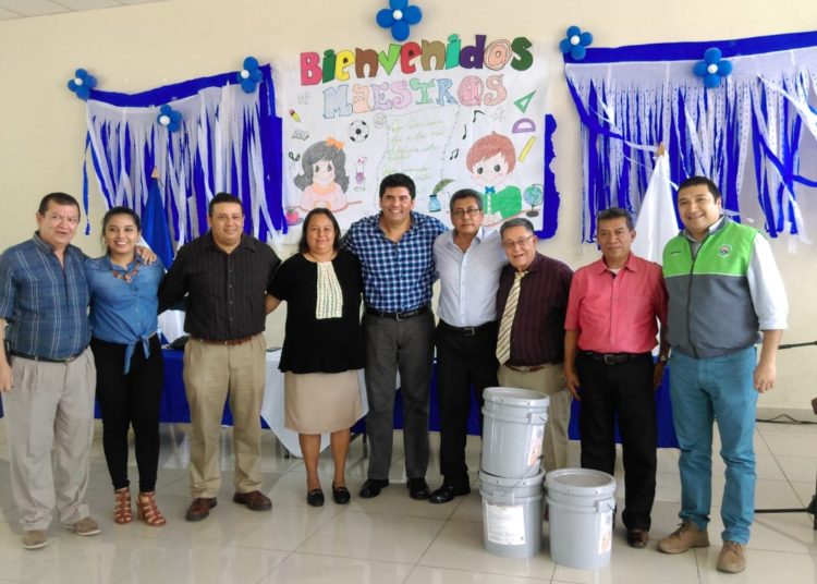Alcaldías de Soyapango e Ilopango cierran junio celebrando el día del maestro