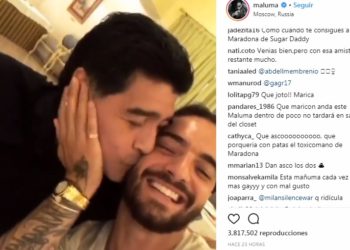 Llueven críticas a Maluma por video con Maradona