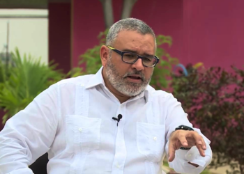 Giran orden de captura internacional contra expresidente Mauricio Funes y su compañera de vida