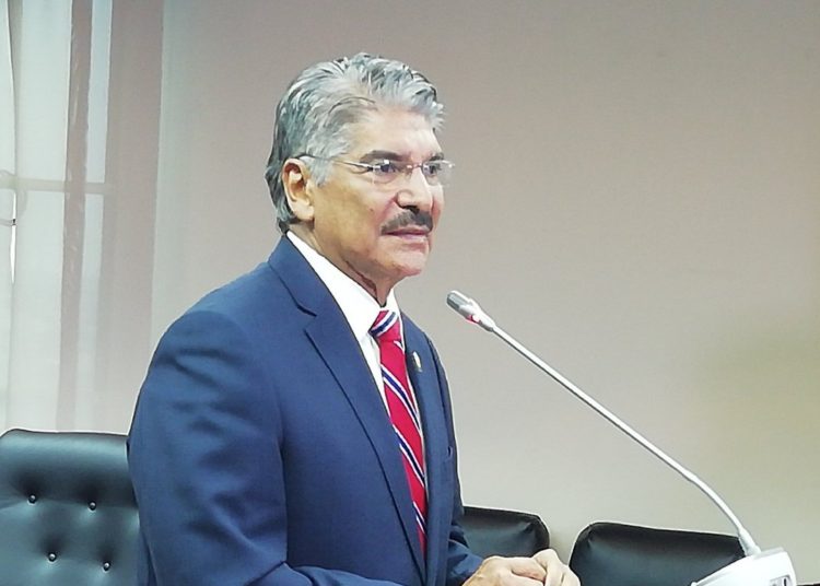 (Video) Norman Quijano anuncia despidos masivos en Asamblea Legislativa