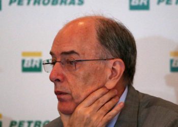Renuncia presidente de Petrobras luego de huelgas de camioneros y petroleros