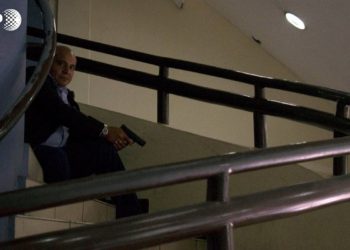 ¿Quién es el pistolero que apunta contra estudiantes durante protesta en la Asamblea Legislativa?