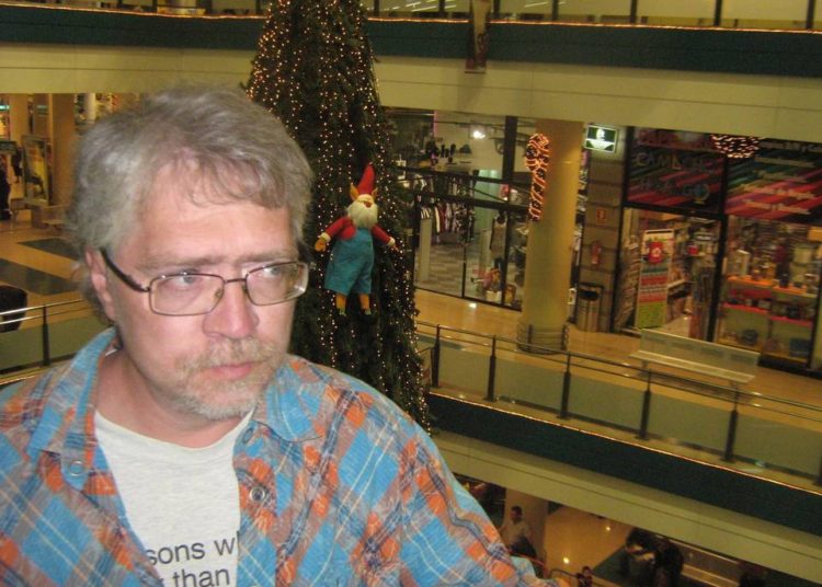 Murió el hombre que hace una semanas fue bajado de un avión por su mal olor