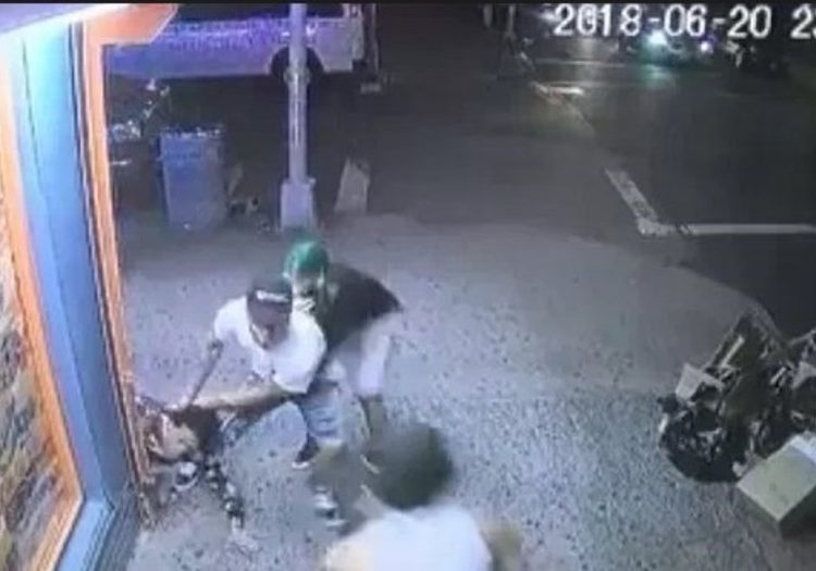 Una banda asesinó a machetazos a un joven pero se equivocaron de persona