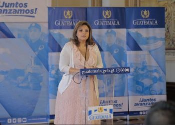La respuesta de la canciller de Guatemala sobre el retraso en aduana a la ayuda de El Salvador