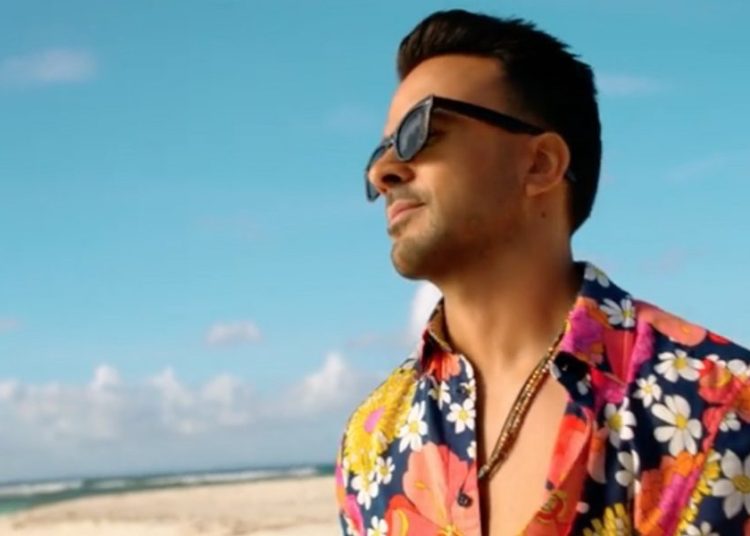 Luis Fonsi comparte las playas de Puerto Rico en su nuevo video “Calypso”