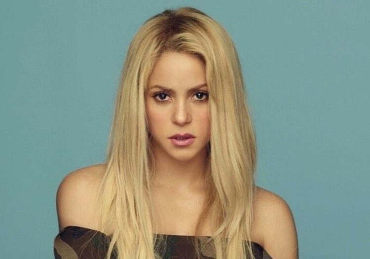 Shakira genera polémica a causa de símbolo nazi