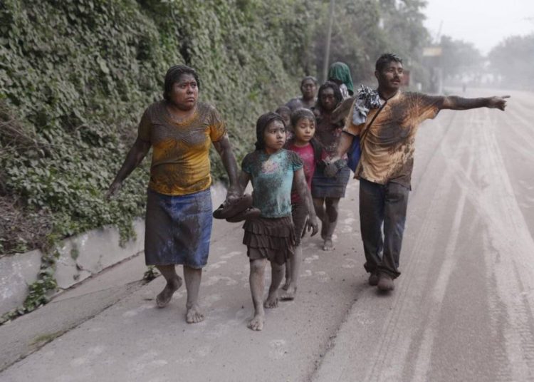 Gobierno de El Salvador ofrece apoyo a Guatemala tras erupción del Volcán de Fuego