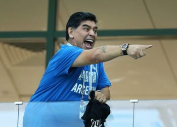 ¡Solo fue un rumor! A Maradona no le han quitado los privilegios de la FIFA