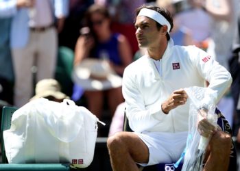 Roger Federer es vestido por Uniqlo