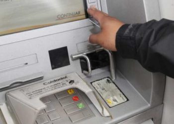 Acusado de dañar cajeros de banco enfrenta mañana audiencia