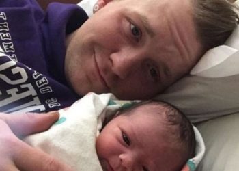 Él es el padre que «amamanta» a su hija cuando la madre no puede