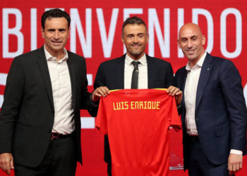 Luis Enrique es presentado como nuevo seleccionador nacional español