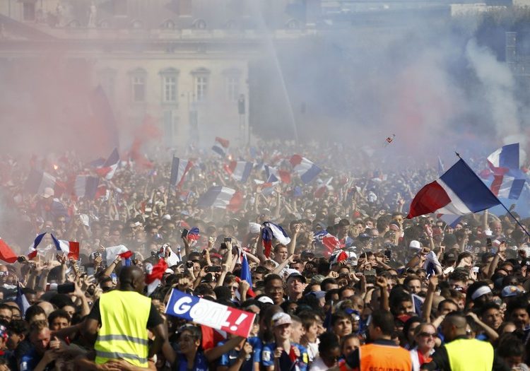 Grave denuncia de mujeres francesas sobre los festejos del título