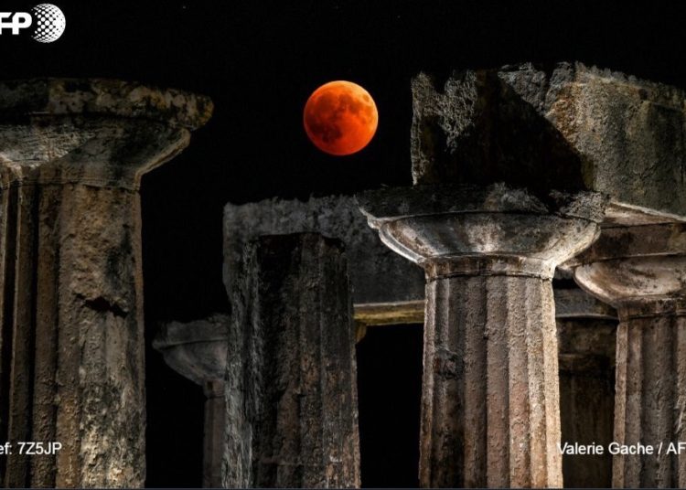 El eclipse lunar en todo su esplendor: Así vivió el mundo la ‘luna sangrienta’