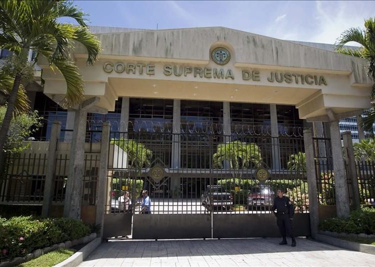 Sala tiene por incumplida nuevamente sentencia de inconstitucionalidad sobre Ley de Amnistía