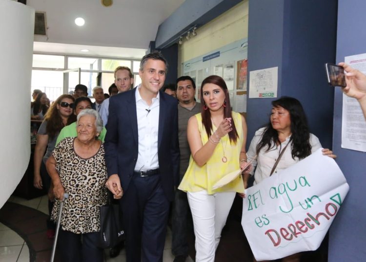 Candidato de Arena, Carlos Calleja se mete al debate por el agua
