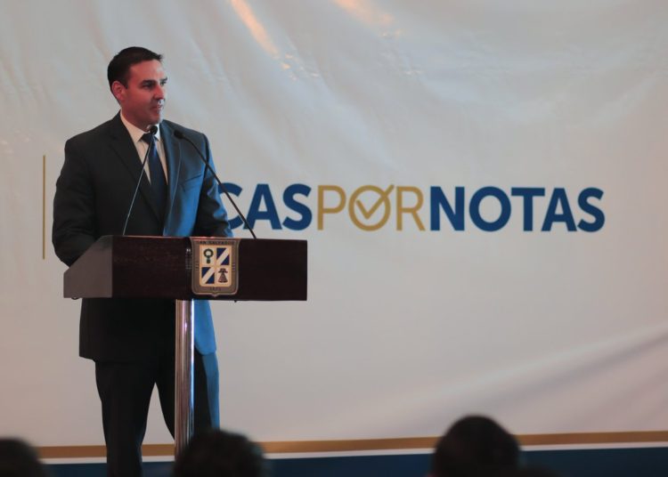 Alcalde Ernesto Muyshondt anuncia ampliación de programa de becas universitarias