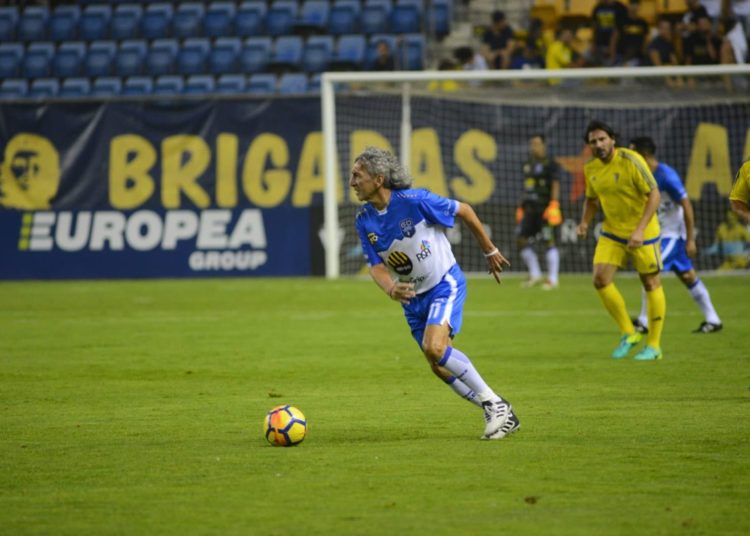 Cádiz se rinde a los pies del «Mágico» González