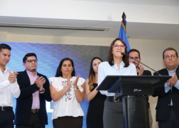 Carmen Aída Lazo criticó en el pasado a los partidos que hoy la apoyan como candidata a vicepresidente del país