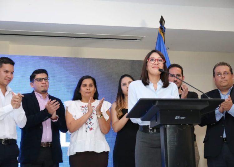 Carmen Aída Lazo criticó en el pasado a los partidos que hoy la apoyan como candidata a vicepresidente del país