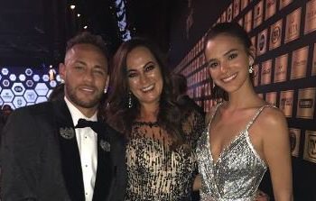 La madre de Neymar sale en defensa de su hijo tras polémico anuncio