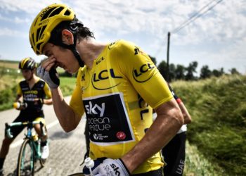 Represión, gas lacrimógeno y suspensión en el Tour de France