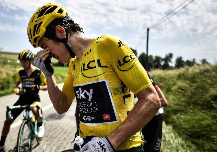 Represión, gas lacrimógeno y suspensión en el Tour de France