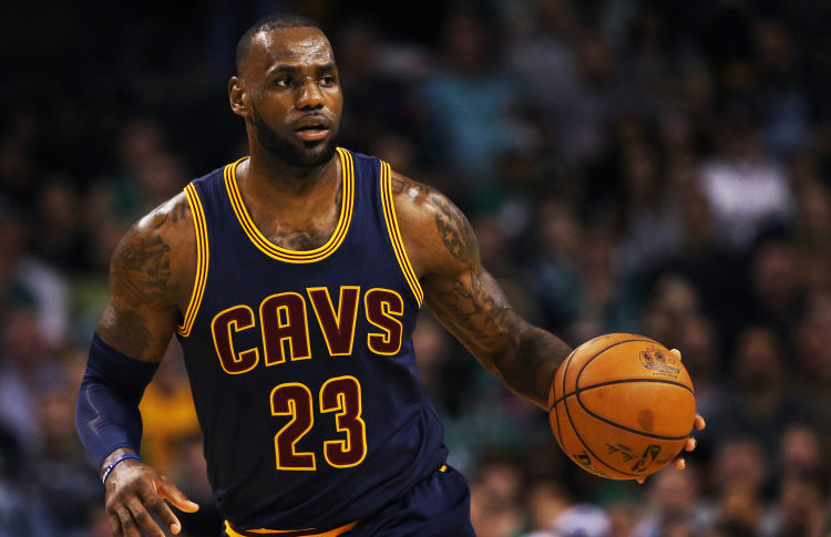 LeBron James acordó su llegada a Los Ángeles Lakers por un contrato astronómico