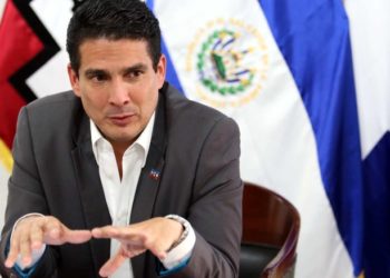 Alcalde de Santa Tecla reitera que continuará el reordenamiento de vendedores
