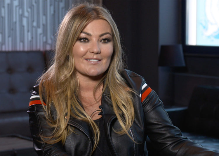 Amaia Montero niega haberse operado la cara y cantar alcoholizada